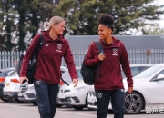 开云体育官网-关于西汉姆联球迷齐声支持，鼓舞球队士气的信息