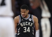 开云体育登录-关于雄鹿全队超水平发挥，稳占榜首位置的信息