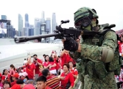 开云体育app-新加坡队高举旗帜，斗志昂扬的简单介绍