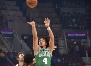 开云体育入口-狼队客场告捷，保住不败战绩