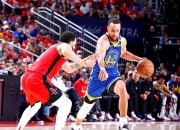 开云体育登录-骑士险胜火箭，拉文统治全场