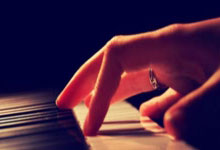 开云官网-BLG爆冷JDG，JackeyLove爆发神勇：刷新战场的传奇瞬间