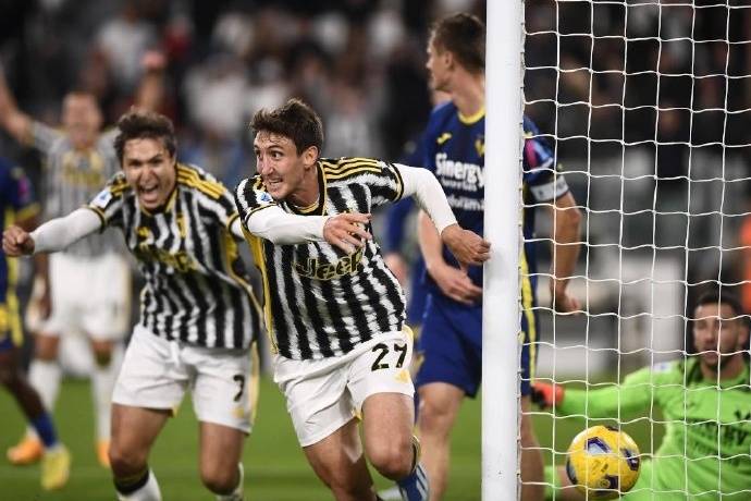 包含尤文图斯后防线失守,遭遇两连败的词条 包含尤文图斯后防线失守,遭遇两连败的词条