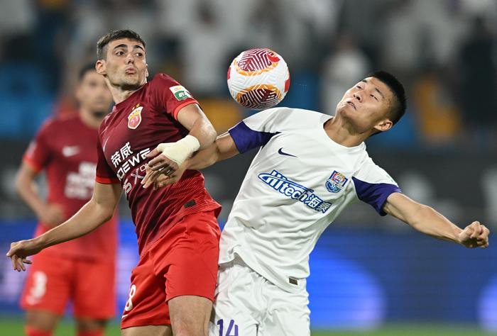 包含长春亚泰逆转取胜，奋勇拼搏斩获三分的词条