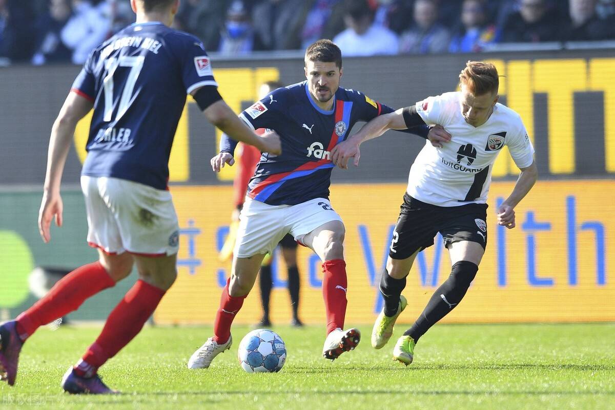 纽伦堡足球俱乐部公布新一期训练计划的简单介绍 纽伦堡足球俱乐部公布新一期训练计划的简单介绍