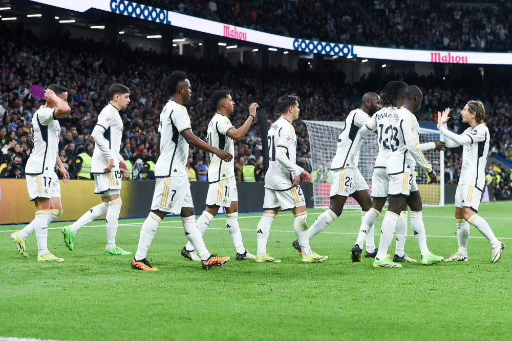 包含皇家马德里完胜对手,夺得关键三分的词条 包含皇家马德里完胜对手,夺得关键三分的词条