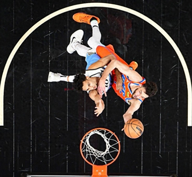 球队在艰难的比赛中拼尽全力展现出了不放弃的精神的简单介绍 球队在艰难的比赛中拼尽全力展现出了不放弃的精神的简单介绍