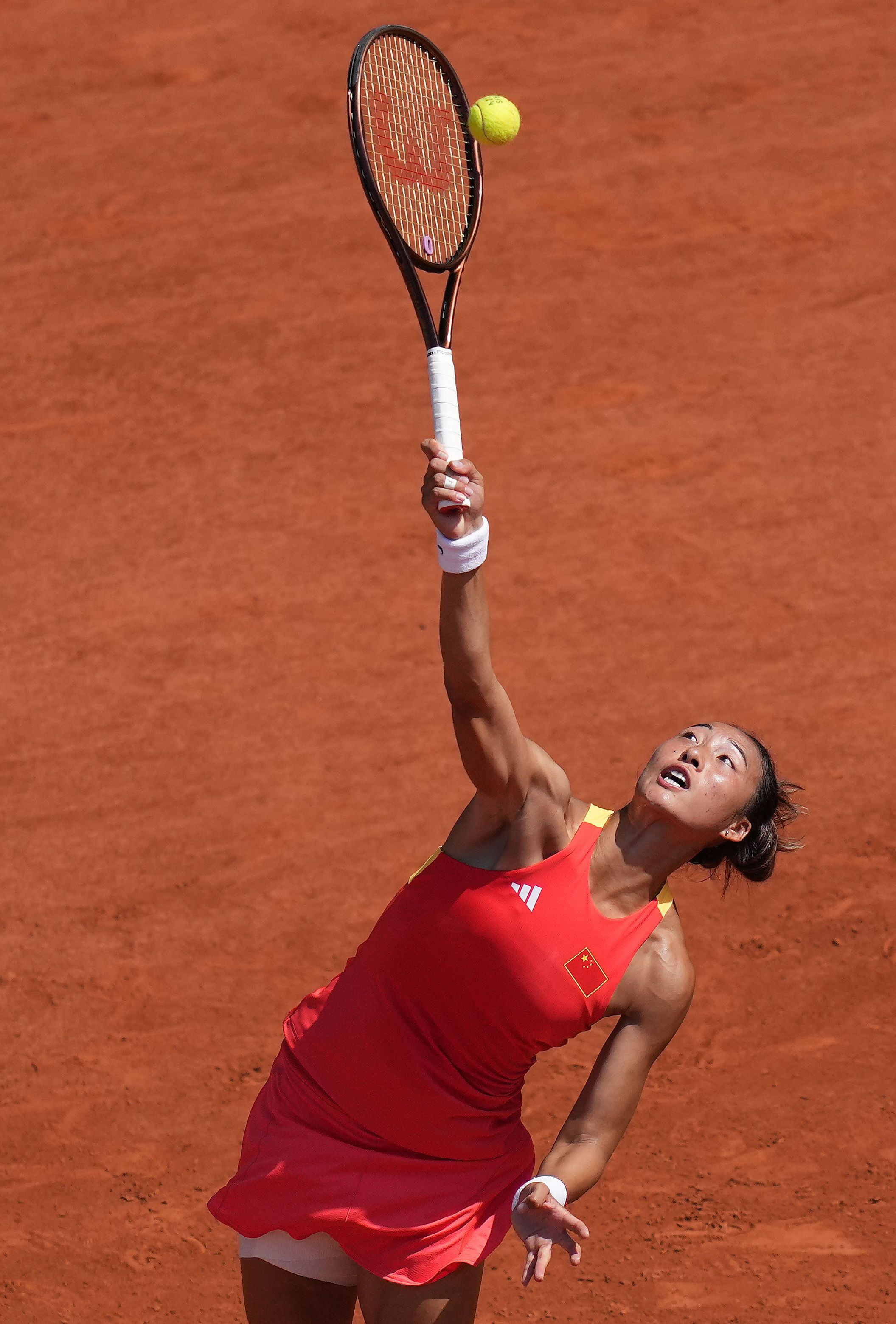 关于俄罗斯跳高选手突破个人极限,强势争取金牌的信息 关于俄罗斯跳高选手突破个人极限,强势争取金牌的信息