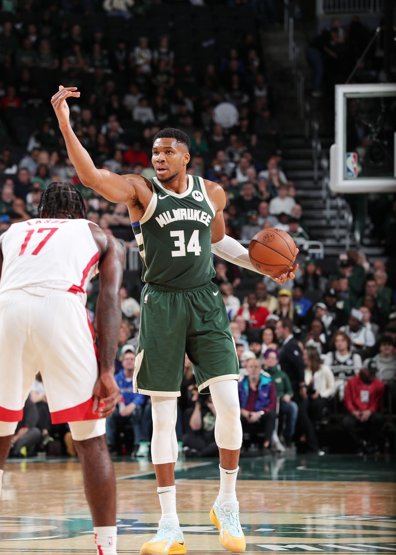 关于雄鹿全队超水平发挥,稳占榜首位置的信息 关于雄鹿全队超水平发挥,稳占榜首位置的信息