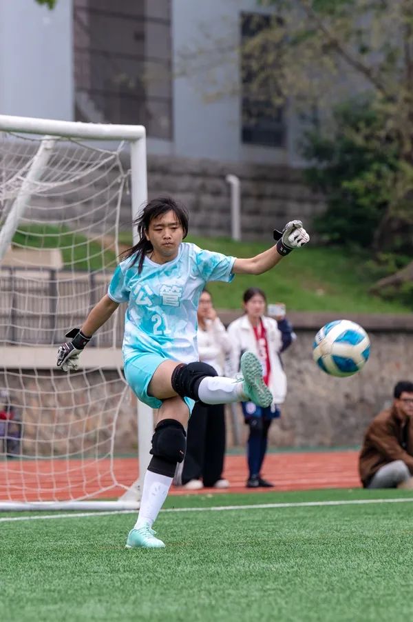 冠军女足比赛澎湃激烈,实力擅长展现! 冠军女足比赛澎湃激烈,实力擅长展现!