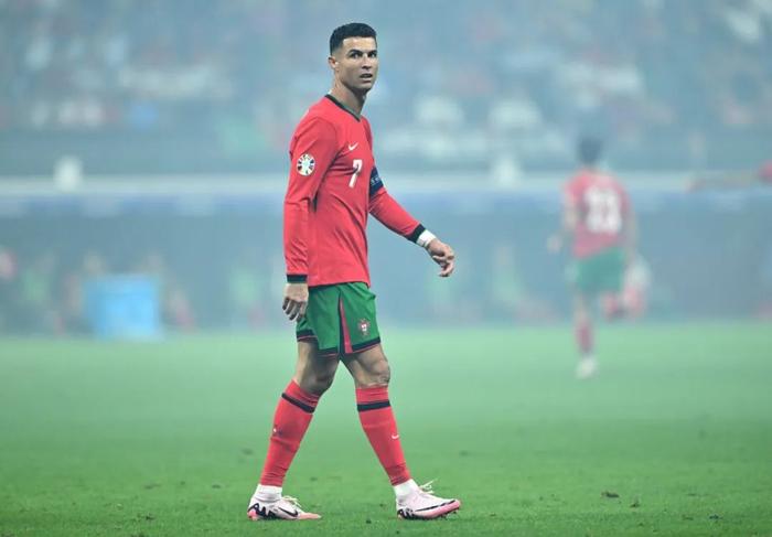 包含尤文图斯壮烈晋级,C罗的神迹再次出现在欧洲舞台上的词条 包含尤文图斯壮烈晋级,C罗的神迹再次出现在欧洲舞台上的词条