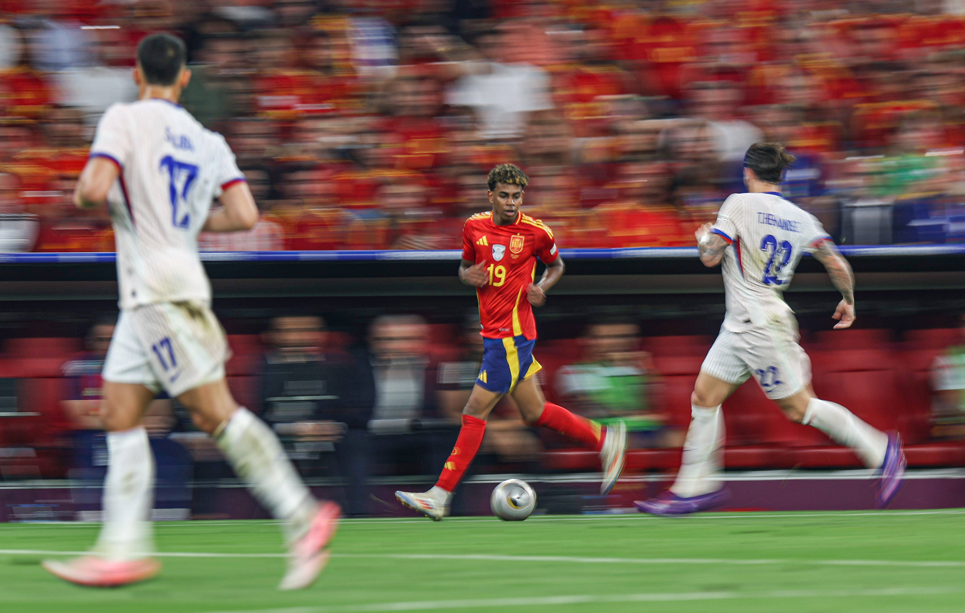 包含西班牙足球迷幽默华丽晋级欧锦赛热舞的词条 包含西班牙足球迷幽默华丽晋级欧锦赛热舞的词条