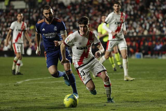 巴拉圭队顽强作战,赢得尊重 巴拉圭队顽强作战,赢得尊重