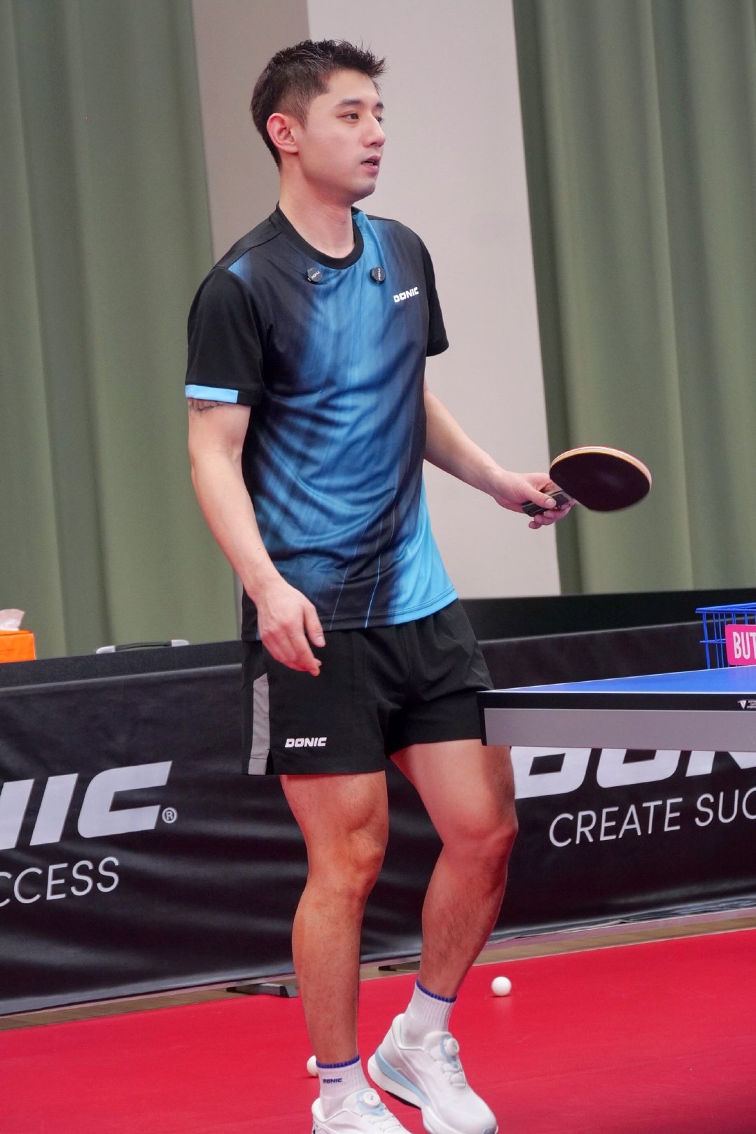 张继科在香港的比赛中转会的简单介绍 张继科在香港的比赛中转会的简单介绍