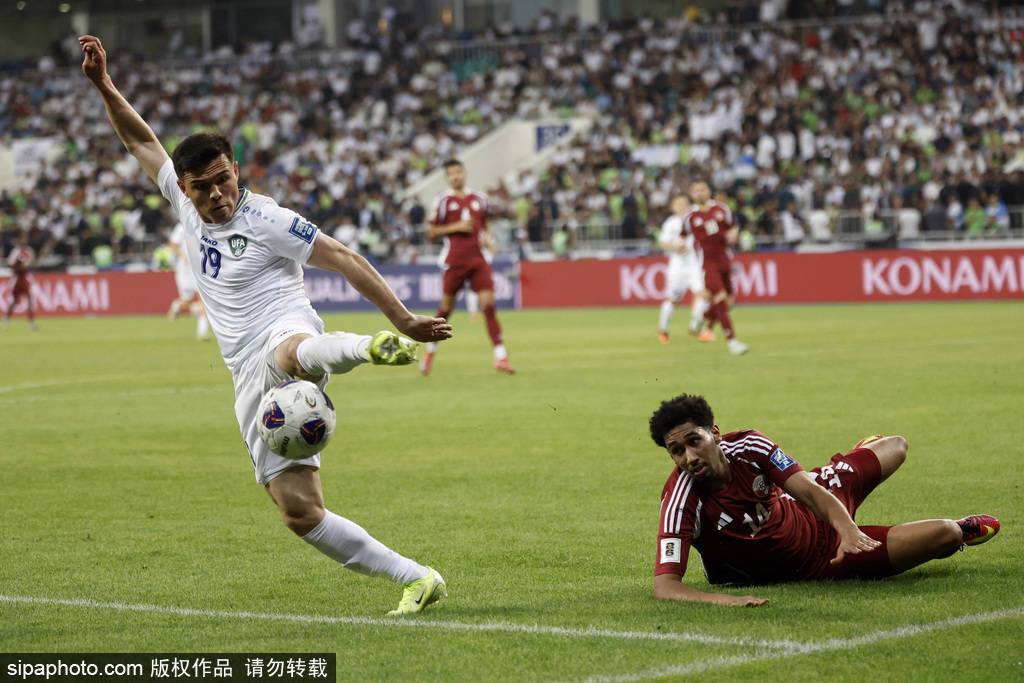 包含球迷激情高涨,为喜爱的队伍呐喊助威的词条 包含球迷激情高涨,为喜爱的队伍呐喊助威的词条