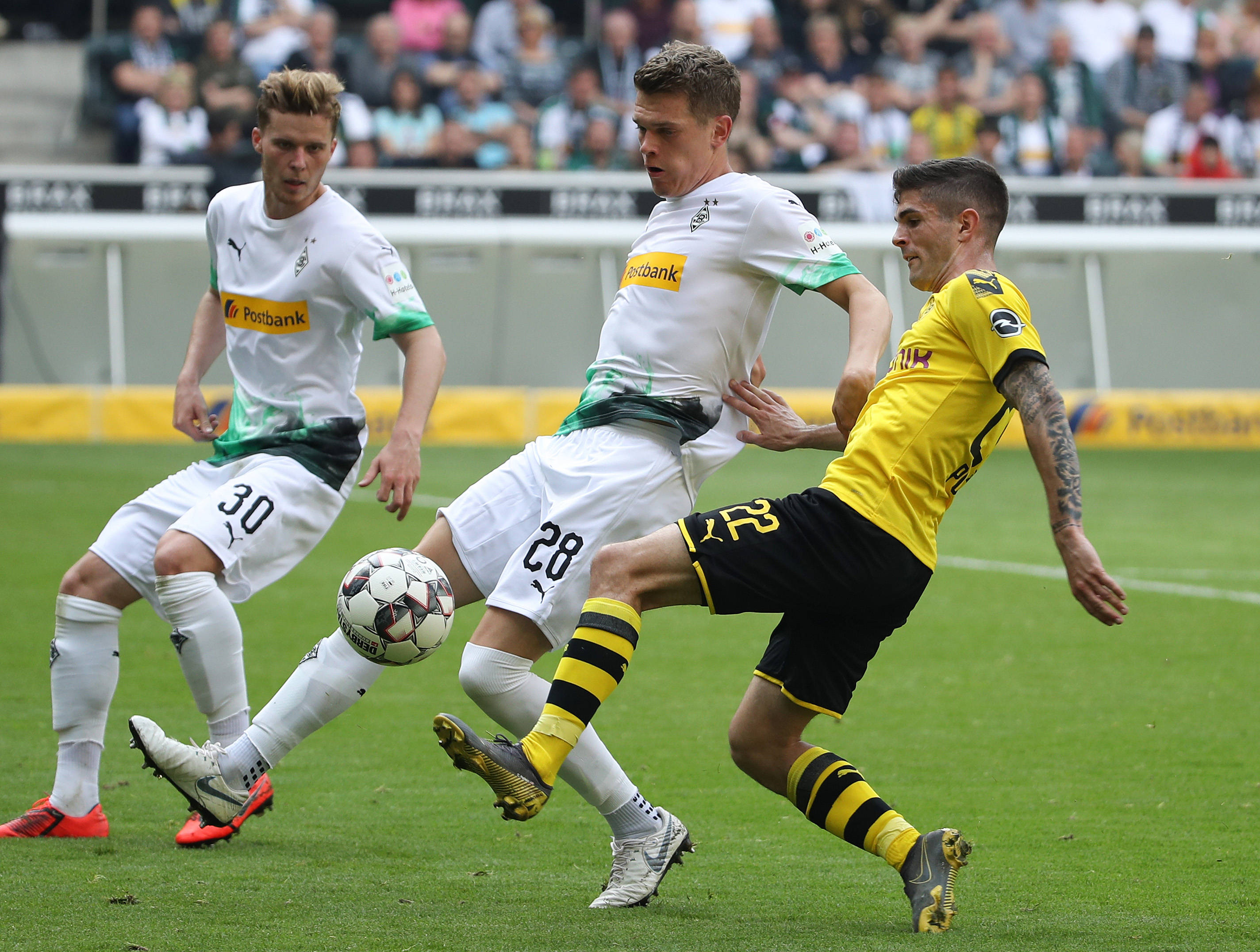 热那亚门将表现出色,多次扑出对方射门的简单介绍 热那亚门将表现出色,多次扑出对方射门的简单介绍