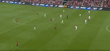 雷恩门将表现神勇,多次扑救扭转比赛局势的简单介绍 雷恩门将表现神勇,多次扑救扭转比赛局势的简单介绍