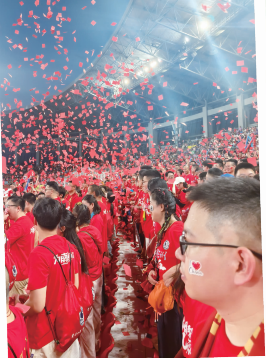 欢腾足球盛事:女队选手尽情拼搏!的简单介绍 欢腾足球盛事:女队选手尽情拼搏!的简单介绍