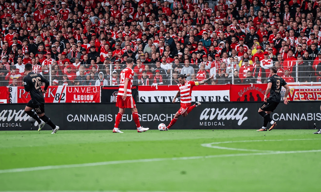 柏林联合惜败多特蒙德,失去三分良机 柏林联合惜败多特蒙德,失去三分良机