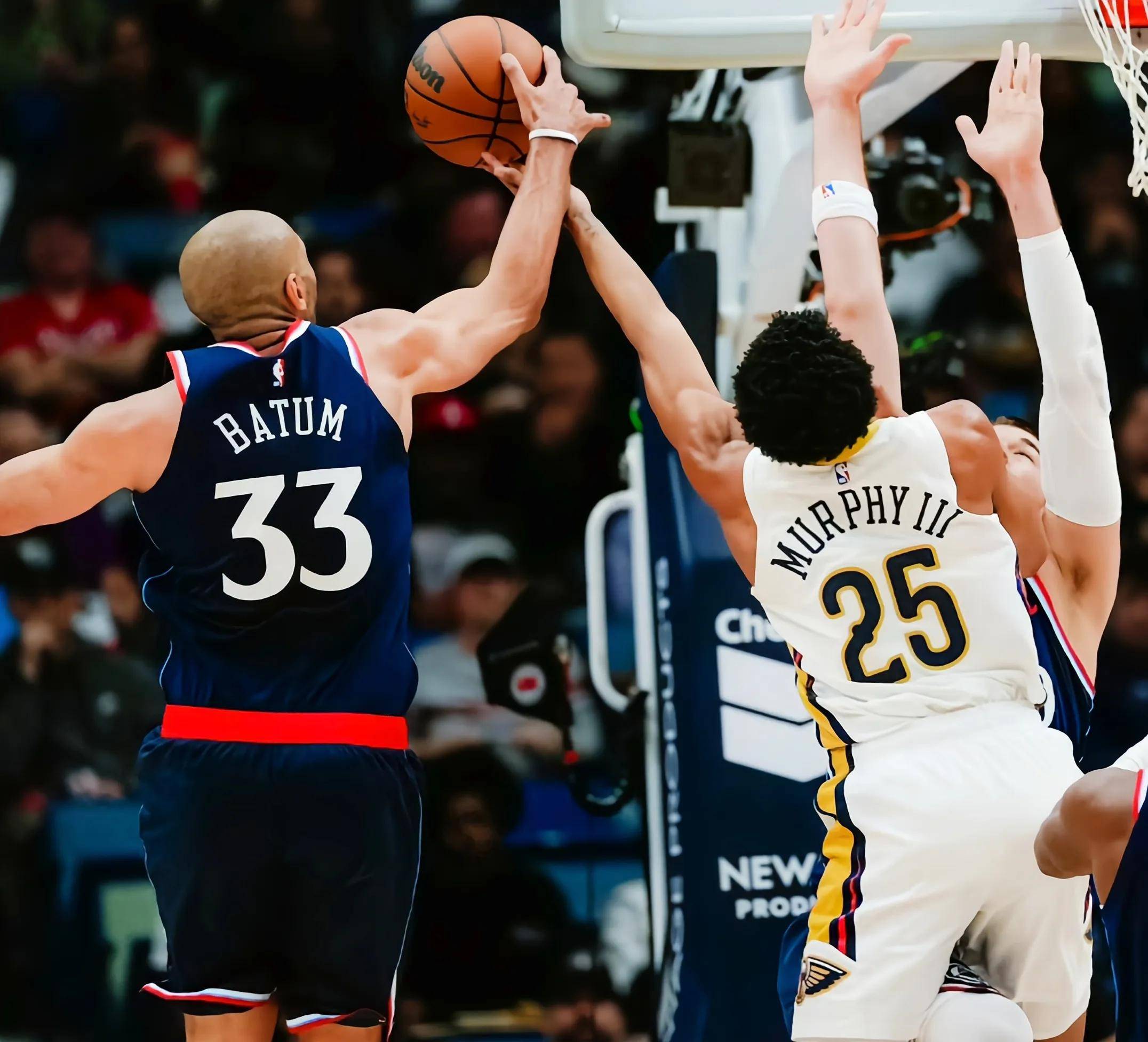 快船客场惊险击败鹈鹕,连续取胜 快船客场惊险击败鹈鹕,连续取胜