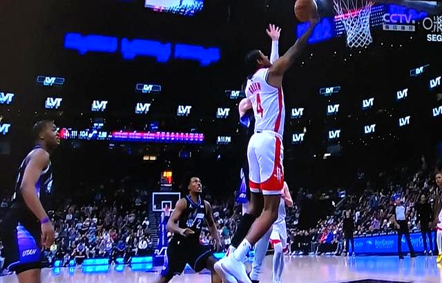 火箭队险胜爵士,系列赛比分2-0领先 火箭队险胜爵士,系列赛比分2-0领先