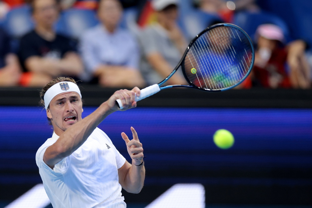 意大利网球队完胜德国网球队，兹维列夫绝境逆转的简单介绍