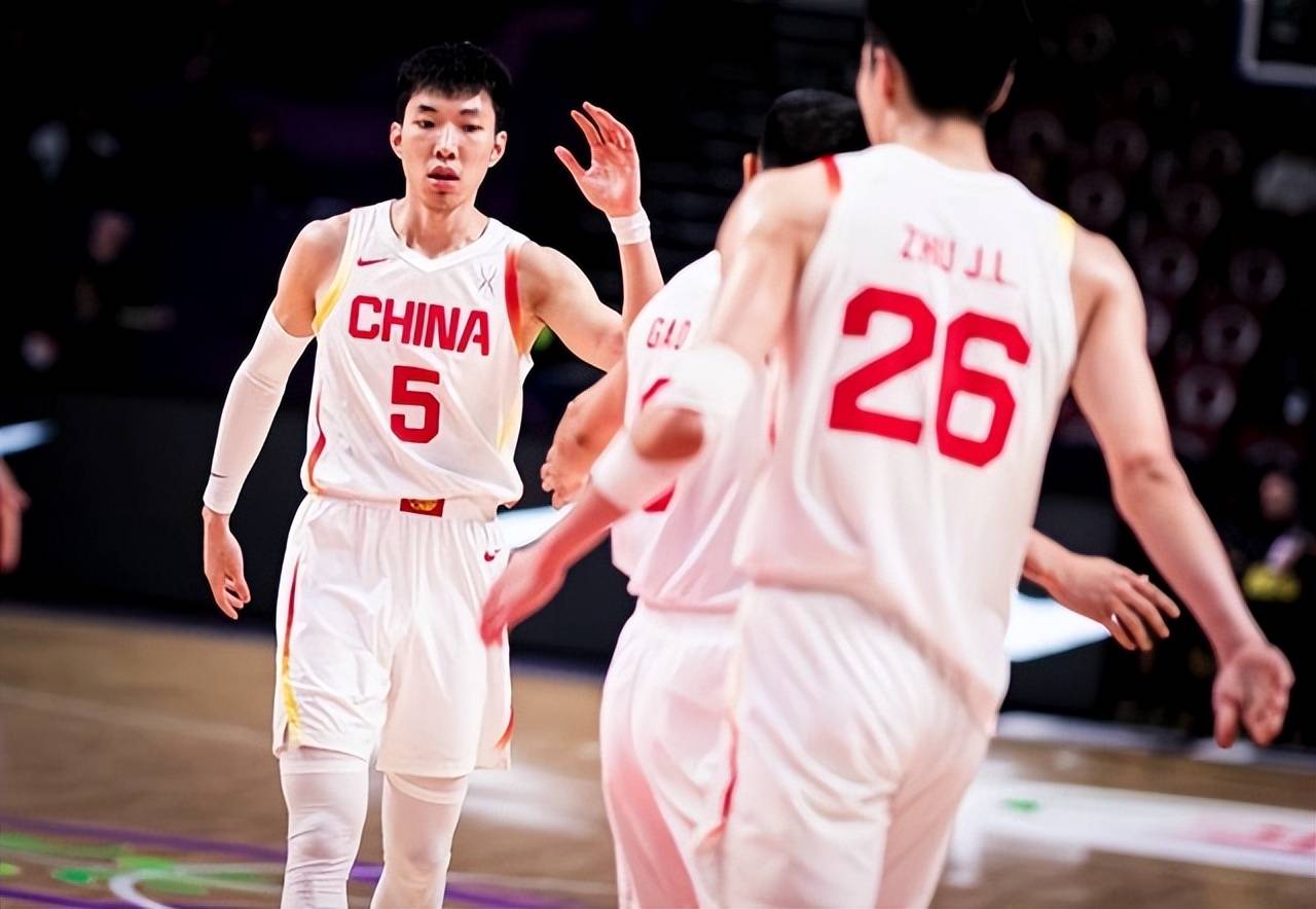 亚洲杯选手爆冷获胜,专家预测失准的简单介绍 亚洲杯选手爆冷获胜,专家预测失准的简单介绍