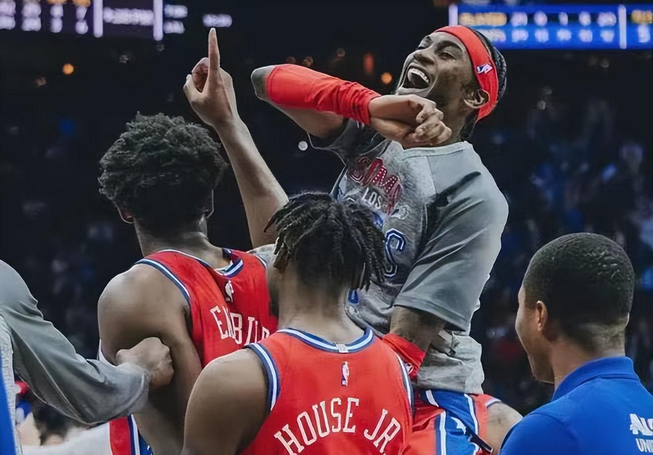 哈斯车队绝杀威廉姆斯,拉塞尔统治全场 哈斯车队绝杀威廉姆斯,拉塞尔统治全场